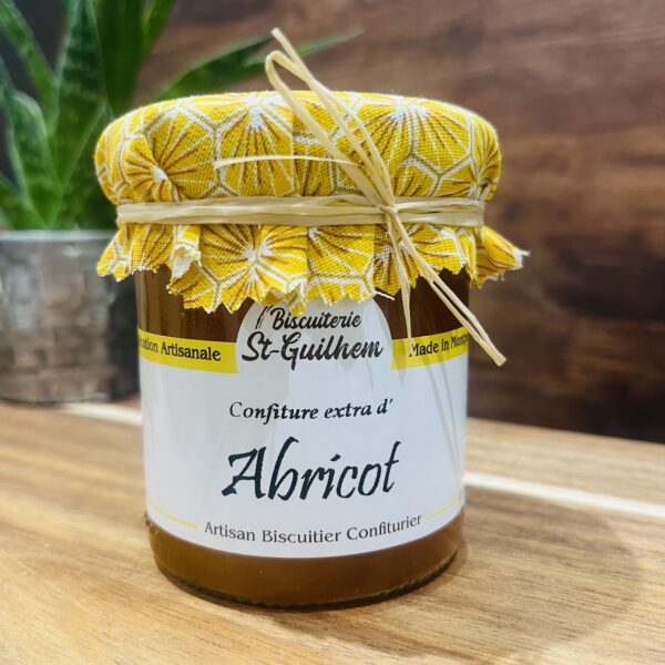 Image d'un pot de confiture d'abricot