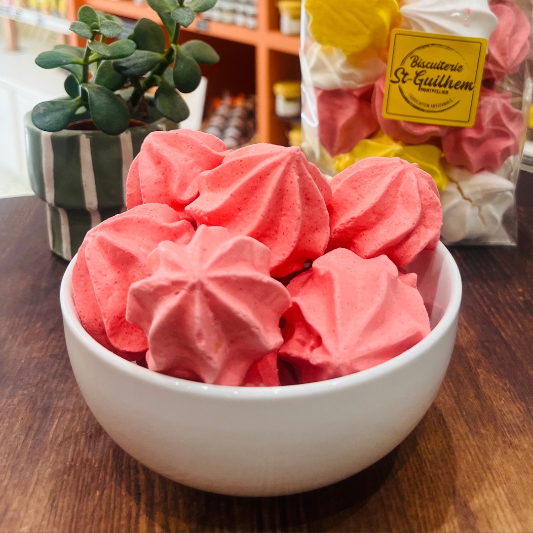 Image de meringue dans un bol